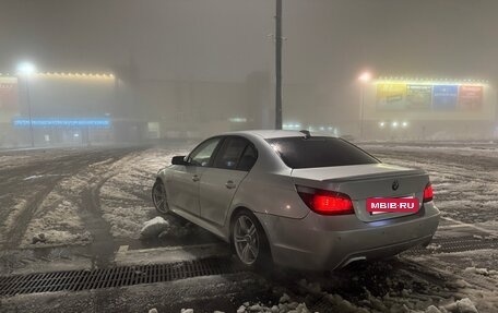 BMW 5 серия, 2003 год, 850 000 рублей, 16 фотография