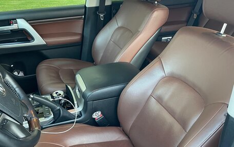 Toyota Land Cruiser 200, 2018 год, 8 000 000 рублей, 8 фотография