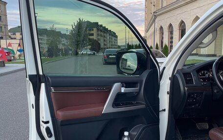 Toyota Land Cruiser 200, 2018 год, 8 000 000 рублей, 9 фотография