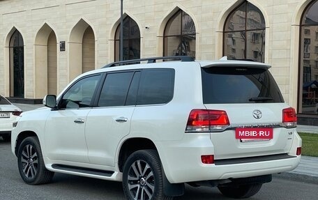 Toyota Land Cruiser 200, 2018 год, 8 000 000 рублей, 4 фотография