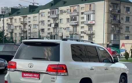 Toyota Land Cruiser 200, 2018 год, 8 000 000 рублей, 5 фотография