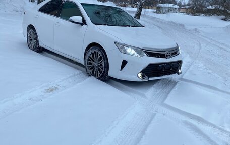 Toyota Camry, 2016 год, 1 840 000 рублей, 10 фотография