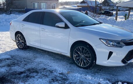 Toyota Camry, 2016 год, 1 840 000 рублей, 2 фотография