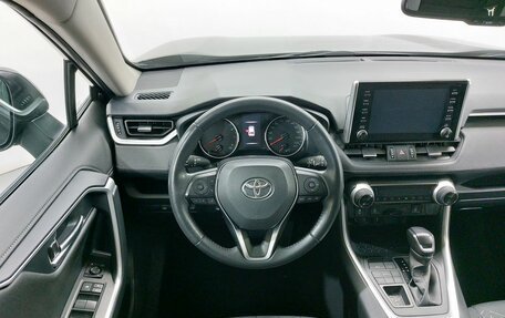 Toyota RAV4, 2021 год, 3 649 000 рублей, 11 фотография