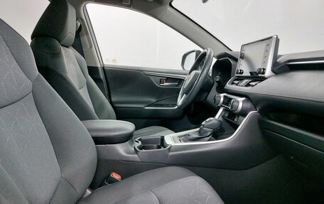 Toyota RAV4, 2021 год, 3 649 000 рублей, 13 фотография