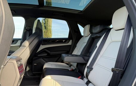 Porsche Cayenne III, 2025 год, 18 600 000 рублей, 13 фотография