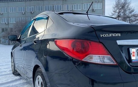 Hyundai Solaris II рестайлинг, 2011 год, 650 000 рублей, 10 фотография