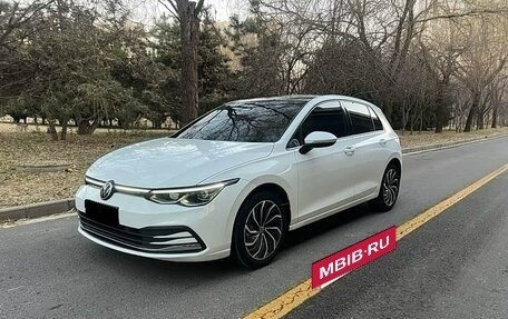 Volkswagen Golf VIII, 2021 год, 1 850 000 рублей, 3 фотография