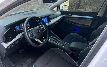 Volkswagen Golf VIII, 2021 год, 1 850 000 рублей, 8 фотография