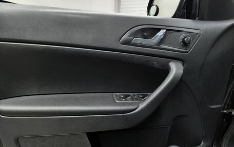 Skoda Yeti I рестайлинг, 2015 год, 1 298 000 рублей, 15 фотография