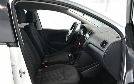 Volkswagen Polo VI (EU Market), 2015 год, 900 000 рублей, 11 фотография