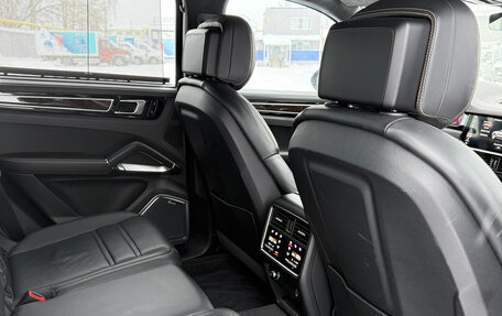 Porsche Cayenne III, 2019 год, 10 370 000 рублей, 9 фотография