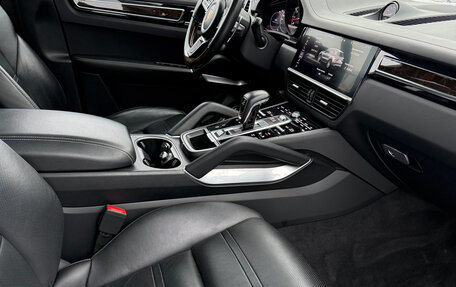 Porsche Cayenne III, 2019 год, 10 370 000 рублей, 16 фотография