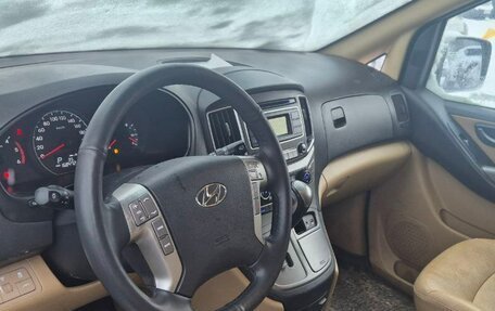 Hyundai H-1 II рестайлинг, 2016 год, 2 030 000 рублей, 11 фотография