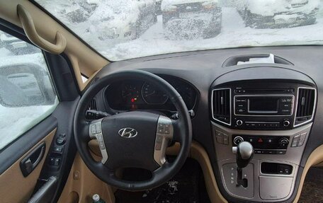 Hyundai H-1 II рестайлинг, 2016 год, 2 030 000 рублей, 6 фотография