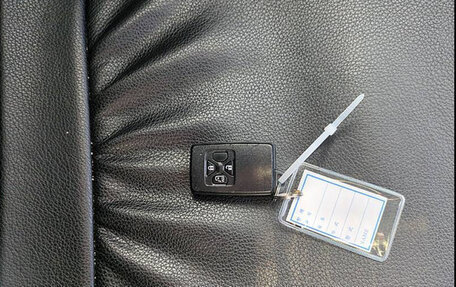 Toyota ISis I, 2013 год, 1 200 000 рублей, 25 фотография