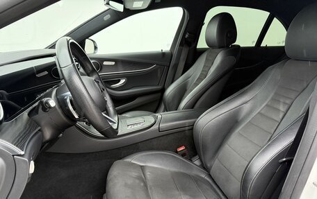 Mercedes-Benz E-Класс, 2020 год, 4 190 000 рублей, 10 фотография