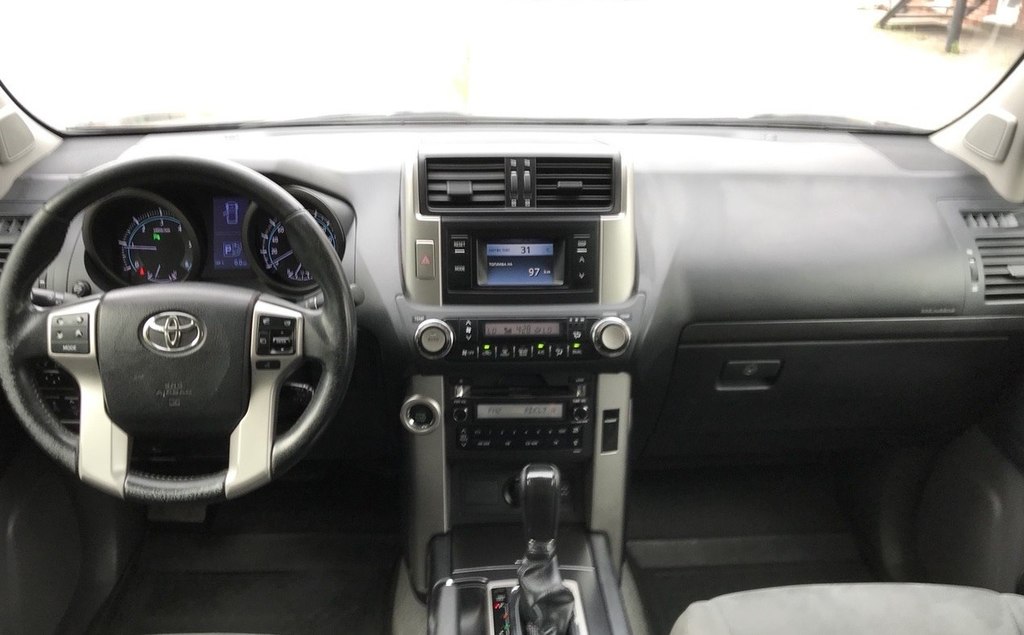 Toyota Land Cruiser Prado 150, 2012 год, 900 000 рублей, 10 фотография