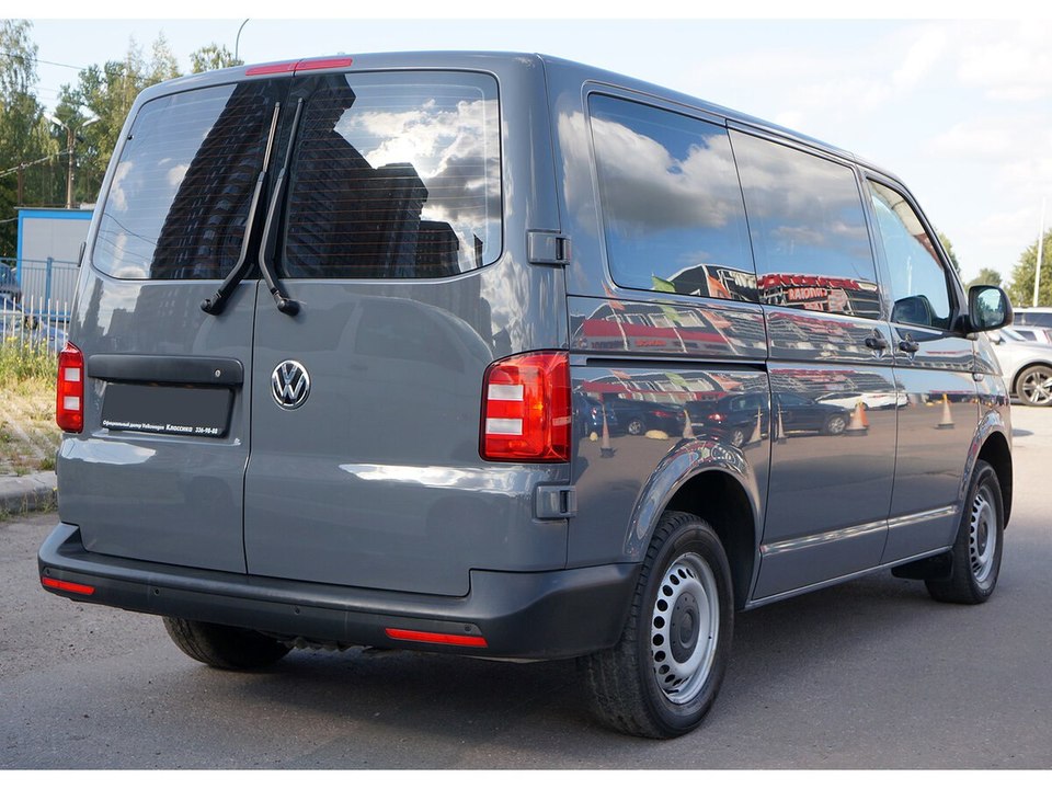 Volkswagen Caravelle T5 рестайлинг, 2015 год, 500 000 рублей, 11 фотография