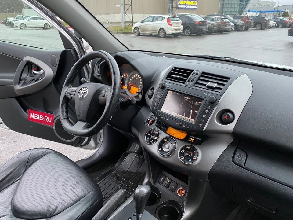 Toyota RAV4 CA30 рестайлинг, 2011 год, 250 000 рублей, 3 фотография