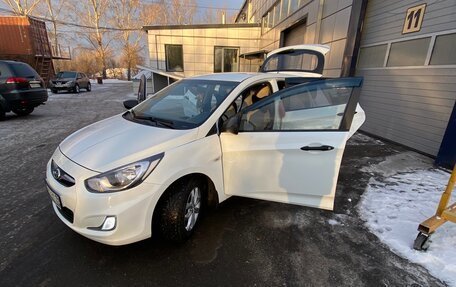Hyundai Solaris II рестайлинг, 2012 год, 850 000 рублей, 18 фотография