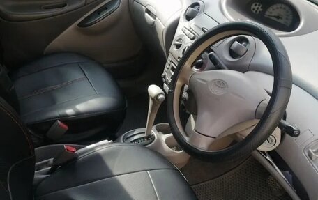 Toyota Platz, 2001 год, 300 000 рублей, 5 фотография