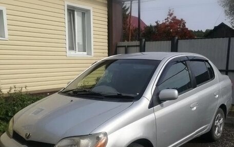 Toyota Platz, 2001 год, 300 000 рублей, 2 фотография