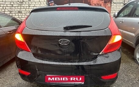 Hyundai Solaris II рестайлинг, 2013 год, 450 000 рублей, 2 фотография