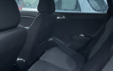 Hyundai Solaris II рестайлинг, 2013 год, 450 000 рублей, 9 фотография