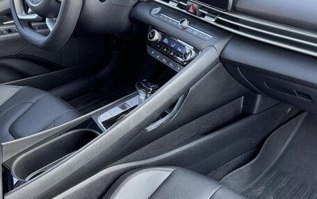 Hyundai Elantra, 2023 год, 1 700 000 рублей, 12 фотография