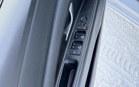 Hyundai Elantra, 2023 год, 1 700 000 рублей, 15 фотография