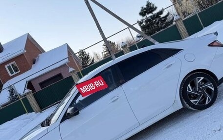 Hyundai Elantra, 2023 год, 1 700 000 рублей, 5 фотография