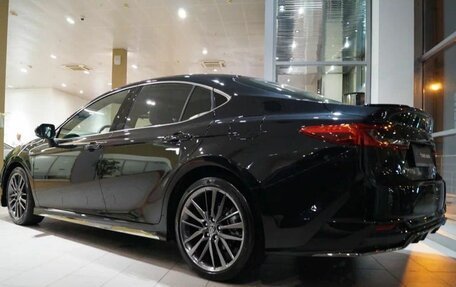 Toyota Camry, 2025 год, 5 500 000 рублей, 7 фотография