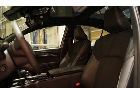 Toyota Camry, 2025 год, 5 500 000 рублей, 15 фотография