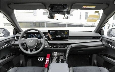 Toyota Camry, 2025 год, 5 500 000 рублей, 6 фотография