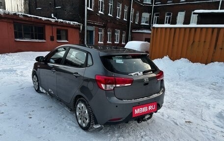 KIA Rio III рестайлинг, 2017 год, 900 000 рублей, 4 фотография