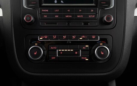 Volkswagen Jetta VI, 2010 год, 725 050 рублей, 11 фотография