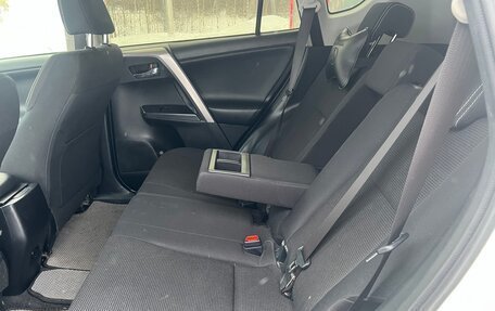 Toyota RAV4, 2015 год, 2 200 000 рублей, 15 фотография