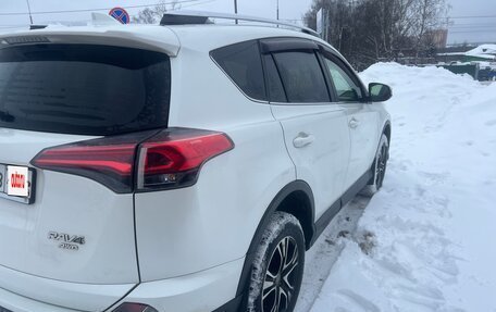 Toyota RAV4, 2015 год, 2 200 000 рублей, 8 фотография