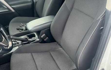 Toyota RAV4, 2015 год, 2 200 000 рублей, 14 фотография