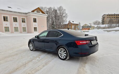 Skoda Superb III рестайлинг, 2018 год, 2 750 000 рублей, 4 фотография
