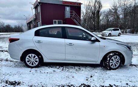 KIA Rio IV, 2018 год, 1 349 000 рублей, 2 фотография