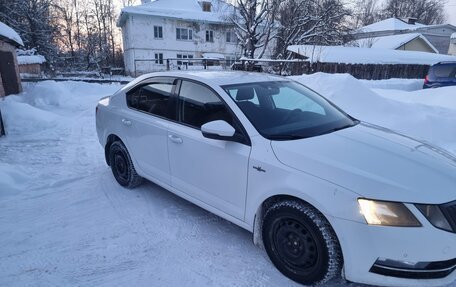 Skoda Octavia, 2019 год, 1 850 000 рублей, 4 фотография