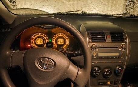 Toyota Corolla, 2010 год, 800 000 рублей, 8 фотография