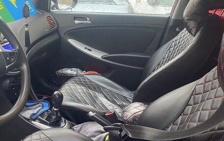 Hyundai Solaris II рестайлинг, 2013 год, 665 000 рублей, 4 фотография