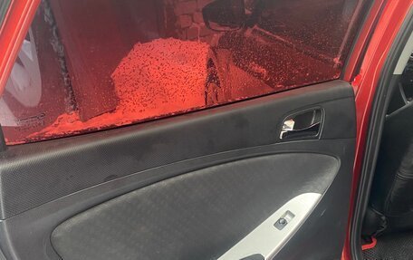 Hyundai Solaris II рестайлинг, 2013 год, 665 000 рублей, 9 фотография