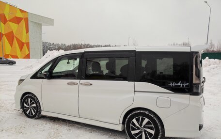 Honda Stepwgn IV, 2020 год, 3 000 000 рублей, 6 фотография