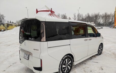 Honda Stepwgn IV, 2020 год, 3 000 000 рублей, 12 фотография