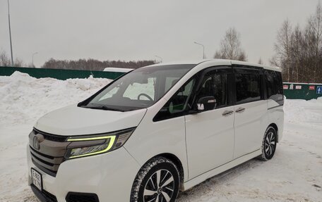 Honda Stepwgn IV, 2020 год, 3 000 000 рублей, 3 фотография