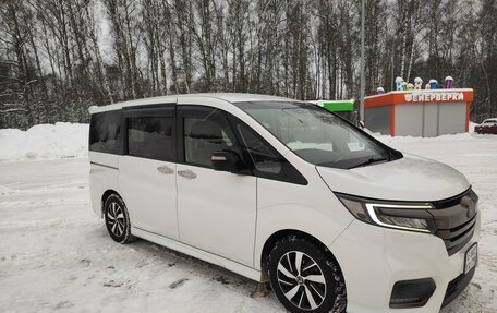 Honda Stepwgn IV, 2020 год, 3 000 000 рублей, 16 фотография